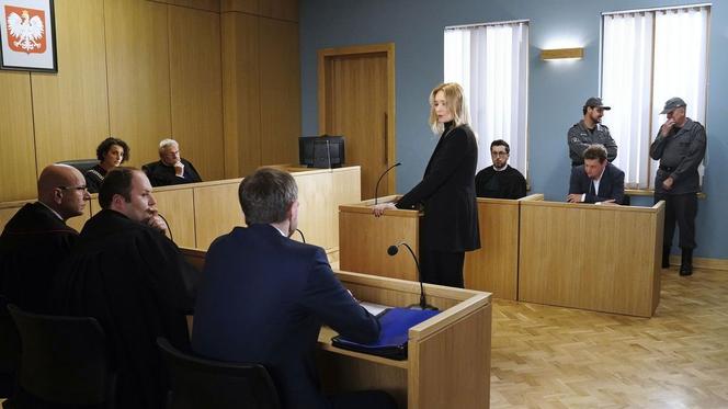 Barwy szczęścia odc. 2808. Bruno (Lesław Żurek), Karolina (Marta Dąbrowska), Klemens (Sebastian Perdek), Rafał Zaborski (Wojciech Solarz)