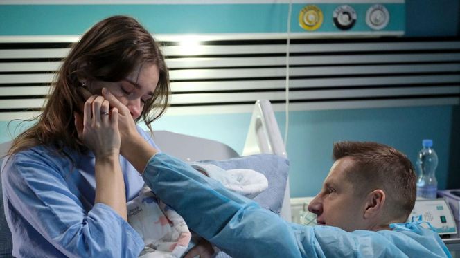 	M jak miłość odc. 1866. Franka (Dominika Kachlik), syn Antoni, Paweł (Rafał Mroczek)