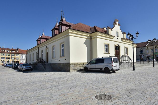 To jedno z najmniejszych miast w Małopolsce. Jedna decyzja papieża sprawiła, że stało się sławne