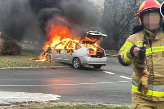 Dramat w Warszawie. Samochody stanęły w ogniu, spłonęło wszystko