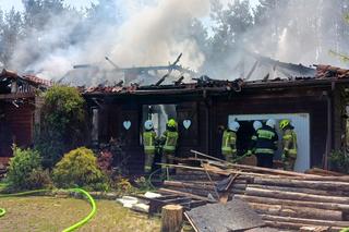 Pożar domu w Suchej pod Tucholą. Z budynku nic nie zostało [ZDJĘCIA]
