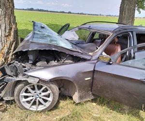 Tragedia na prostej drodze pod Śremem! Zginął 27-latek pasażer