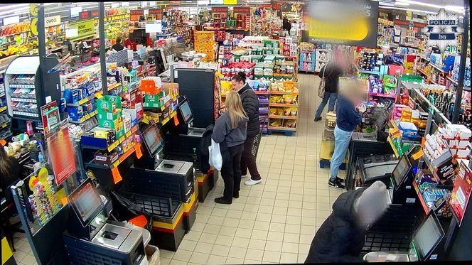 Kupiły znicze, kwiaty, zrobiły zakupy w Lidlu i Rossmanie. Teraz ściga je śląska policja