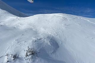 W Tatrach zeszły ogromne lawiny. Zdjęcia TOPR robią wrażenie! [GALERIA]