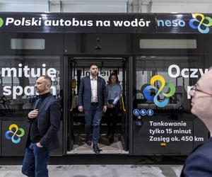 Produkcja autobusów wodorowych neso bus. Pojazdy są produkowane dla Gdańśka