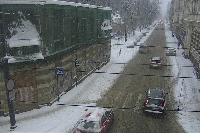 Bardzo trudne warunki na drogach w Łodzi