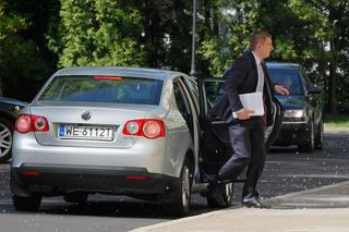 Ministrowie Tuska doją państwo na paliwie! Żądają zwrotu za benzynę do prywatnych aut