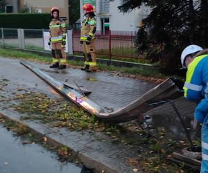 Kraksa przy galerii w Tarnowie. Opel zderzył się z audi