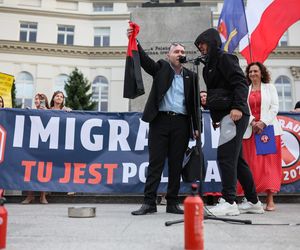 W Warszawie odbył się antyimigrancki marsz i kontrmanifestacja. Pojawiło się kilka tysięcy osób
