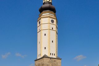 Wieża ratuszowa w Strzelinie w 2016 r.