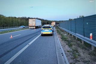 Koszmar na S1. Dolewał paliwa na poboczu, gdy rozegrały się dramatyczne sceny. 60-latek nie żyje