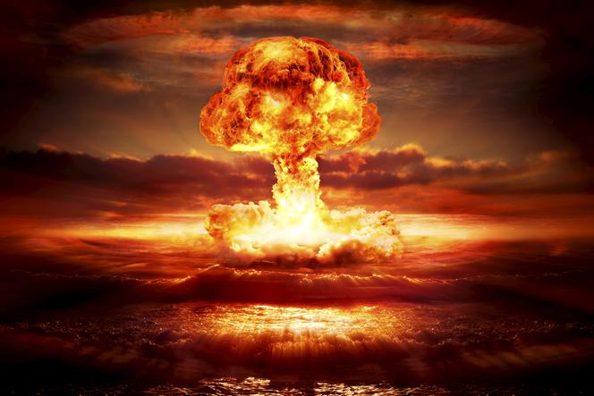 Macierewicz chce pożyczyć bombą atomową od Obamy