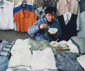  Wietnamczycy handlujący na Stadionie Dziesięciolecia, 23.04.1996