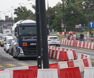 Nad Brdą w Bydgoszczy powstają nowe mosty. Zaglądamy na plac budowy [ZDJĘCIA]