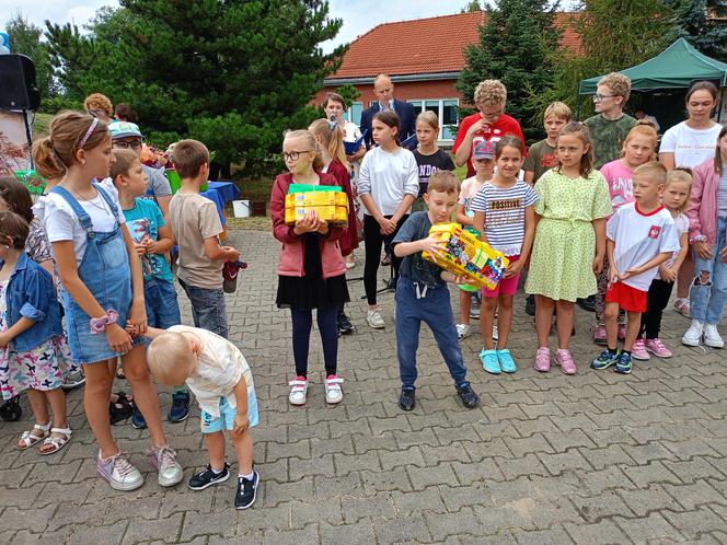 Jubileusz 25-lecia siedleckiej SOS Wioski Dziecięcej był okazją do wspólnej zabawy i wręczenia prezentów i pamiątek dla osób zaangażowanych w program