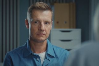 M jak miłość, odcinek 1840. Paweł (Rafał Mroczek), lekarka (Joanna Pałucka)