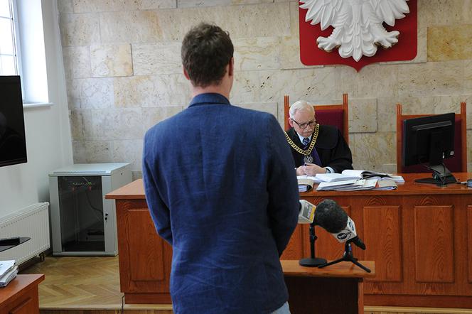 Policjanci dręczyli 18-latka paralizatorem