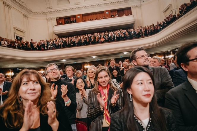 XIX Międzynarodowy Konkurs Pianistyczny im. Fryderyka Chopina. Stroje uczestników wywołały burzę