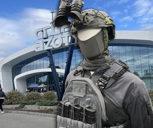 Hala sportowa zamieniła się w arsenał. Tłumy na zlocie miłośników broni