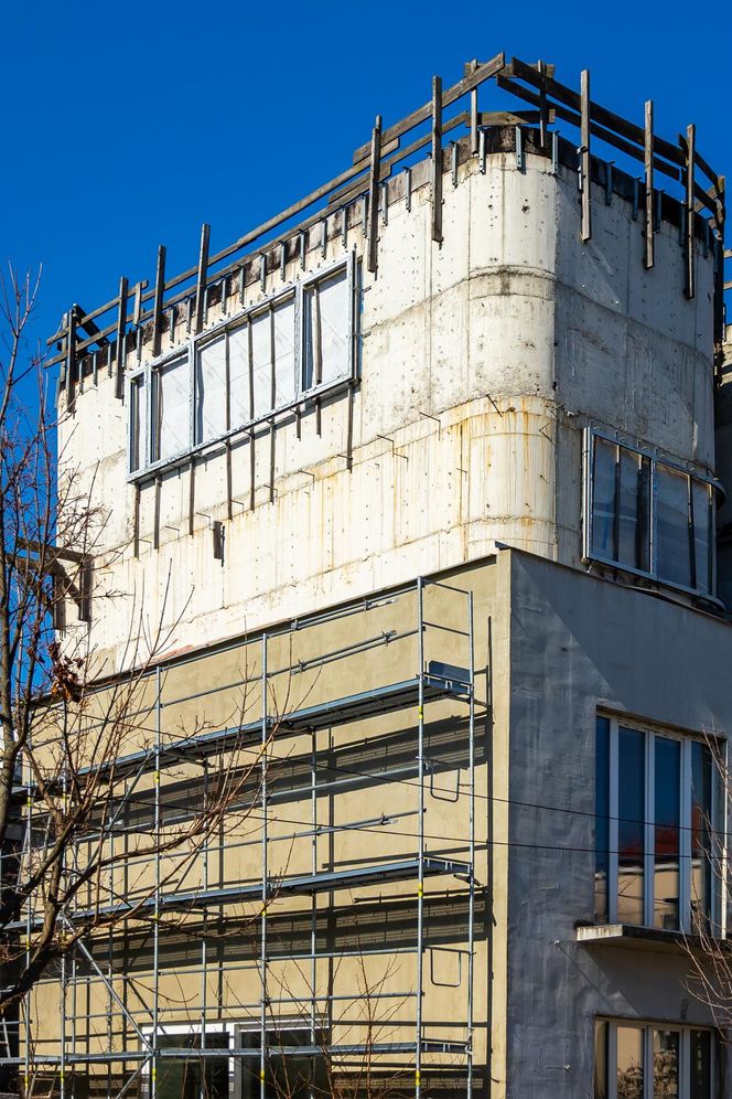 Nadbudowa kamienicy na Gocławku w Warszawie