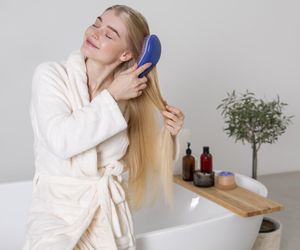 RHW, czyli odwrócona pielęgnacja włosów. Jak stosować tę metodę? 