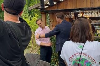 	M jak miłość nowy sezon po wakacjach. Olek (Maurycy Popiel), Marcin (Mikołaj Roznerski) na planie