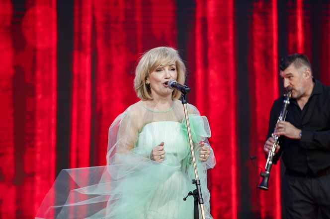 Katarzyna Żak ze łzami w oczach odbiera Nagrodę Publiczności w Opolu: „Nie zapomnę tego do końca życia”