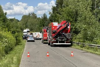 Czołowe zderzenie w Sławkowie. 22-latek zabrany śmigłowcem LPR do szpitala