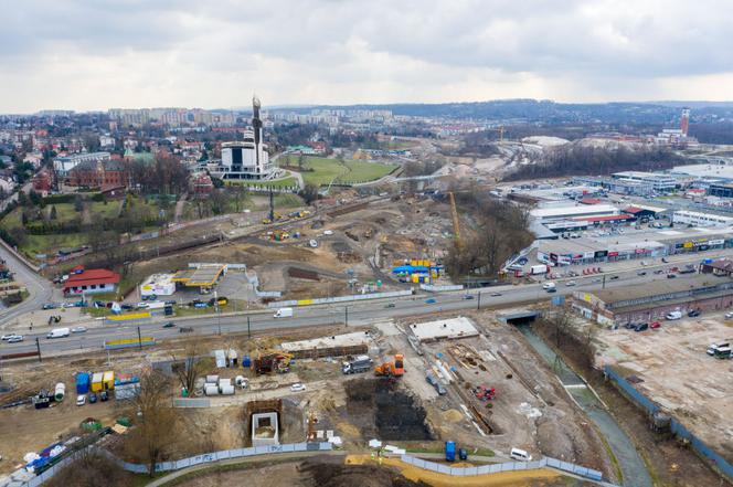 Wielkie wykopy, mosty i tunele. Budowa Trasy Łagiewnickiej robi wrażenie!