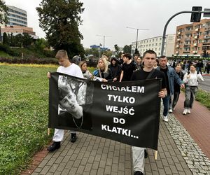 Setki osób upamiętniły Oliwiera. 20-latek zmarł po interwencji policji. Zabili go jak zwierzę