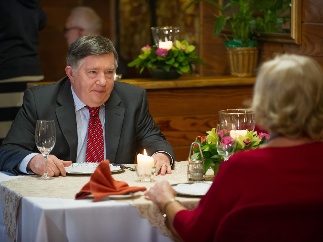 Na Wspólnej odc. 2012. Włodek (Mieczysław Hryniewicz), Maria (Bożena Dykiel)