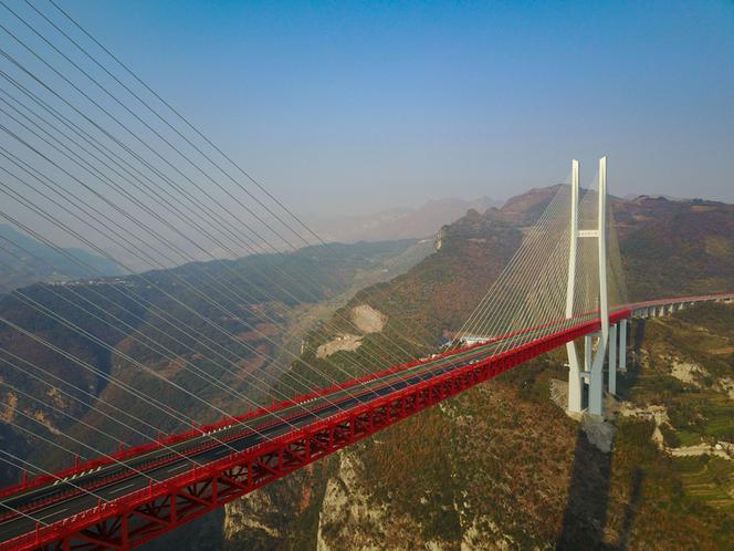 W Chinach otwarto najwyższy most na świecie