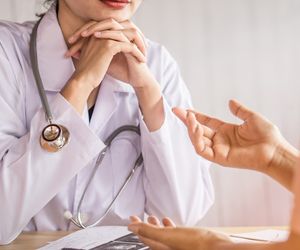 Guzy neuroendokrynne (NET): rodzaje. Jakie objawy dają guzy endokrynne?