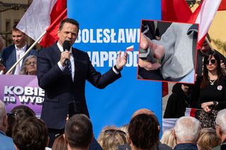 Atak gazem na wiecu Trzaskowskiego? Tusk o rozwścieczonej konkurencji 