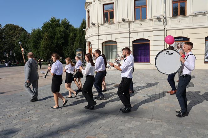 W centrum Lublina królował róż! Przez miasto przeszedł Marsz Różowej Wstążki