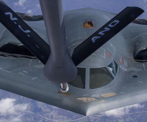 Tankowanie w powietrzu bombowca B-2 Spirit