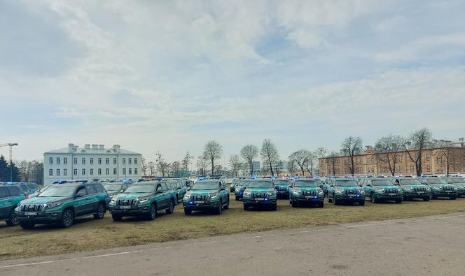 Ponad 60 nowych samochodów terenowych otrzyma Straż Graniczna