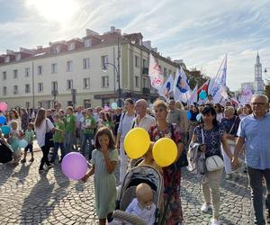 13. Marsz dla Życia i Rodziny zgromadził tłumy na ulicach Białegostoku [ZDJĘCIA]