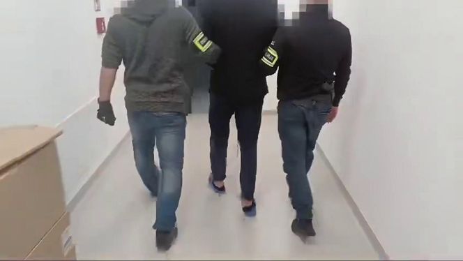 Wjechali autem do jubilera, a potem uciekli z łupem! Jest nagranie z napadu