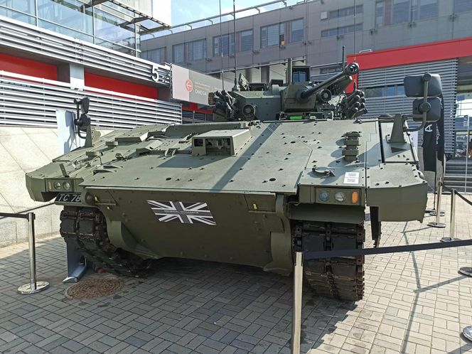 Brytyjska Armia osiąga kluczowy etap. Pojazdy Ajax ze wstępną gotowością operacyjną