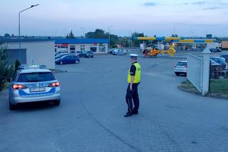 Najpewniej to on podpalił blok, potem czekał na strażaków z nożem. Padły strzały, a na miejscu lądował helikopter 