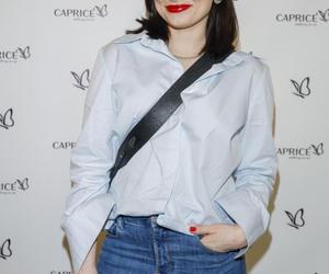 Gwiazdy pozują z butami. Więdłocha ma nową fuchę, Andrzejewicz w ogromnej marynarce, Kostka jak pani wiosna