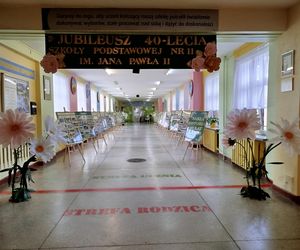 Jubileusz 40-lecia połączony był ze świętem szkoły, ponieważ obchodzi ona również 28. rocznicę nadania imienia.