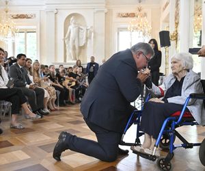 Dziennikarka Super Expressu Izabela Kraj odznaczona medalem Dumni z Powstańców