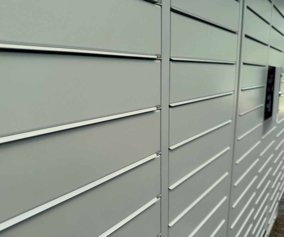 Urzędomat przed szczecińskim magistratem