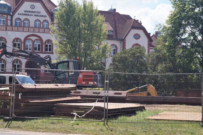 Tragiczny wypadek na placu budowy w Bydgoszczy! Operator koparki był pijany 