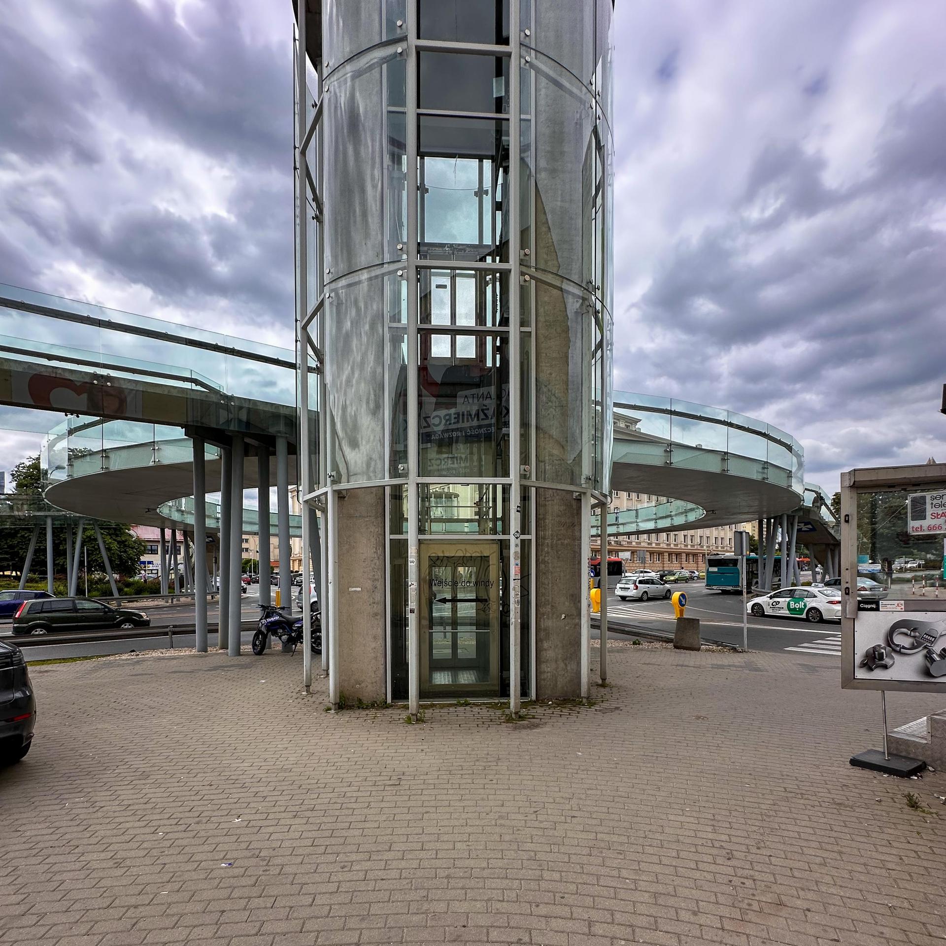 Okrągła kładka dla pieszych w Rzeszowie