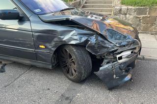 14-latek za kierownicą BMW skasował cztery auta