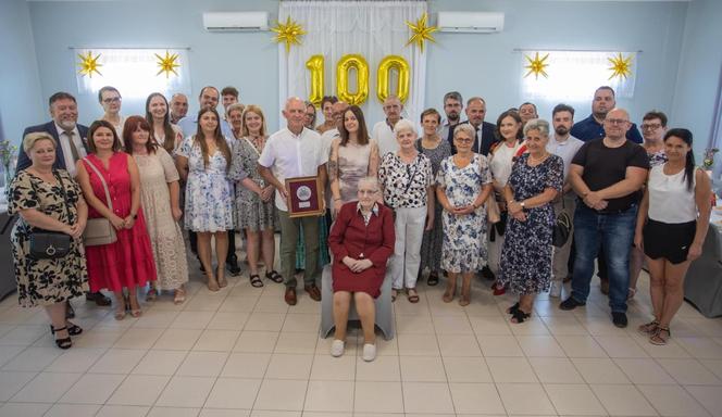 Pani Kazimiera pochodzi z Piątkowa w powiecie golubsko-dobrzyńskim, gdzie mieszka do dziś