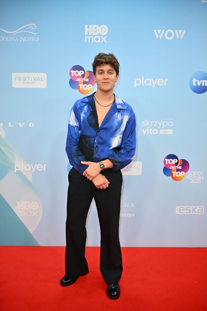 Cyms rozbijał publiczność w Sopocie, a potem wszedł ON. Demoniczne show Cugowskiego w okularach ojca!